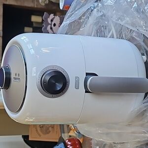 Dash contact 1.2 qt capacity air fryer